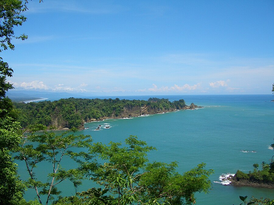 married women in puntarenas